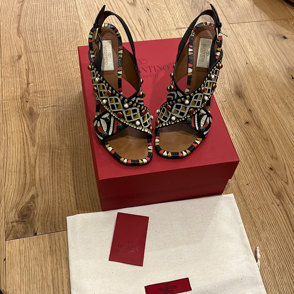 Valentino Hand-Painted Slingback heels with multi-colored studs - Picture 3 of 8